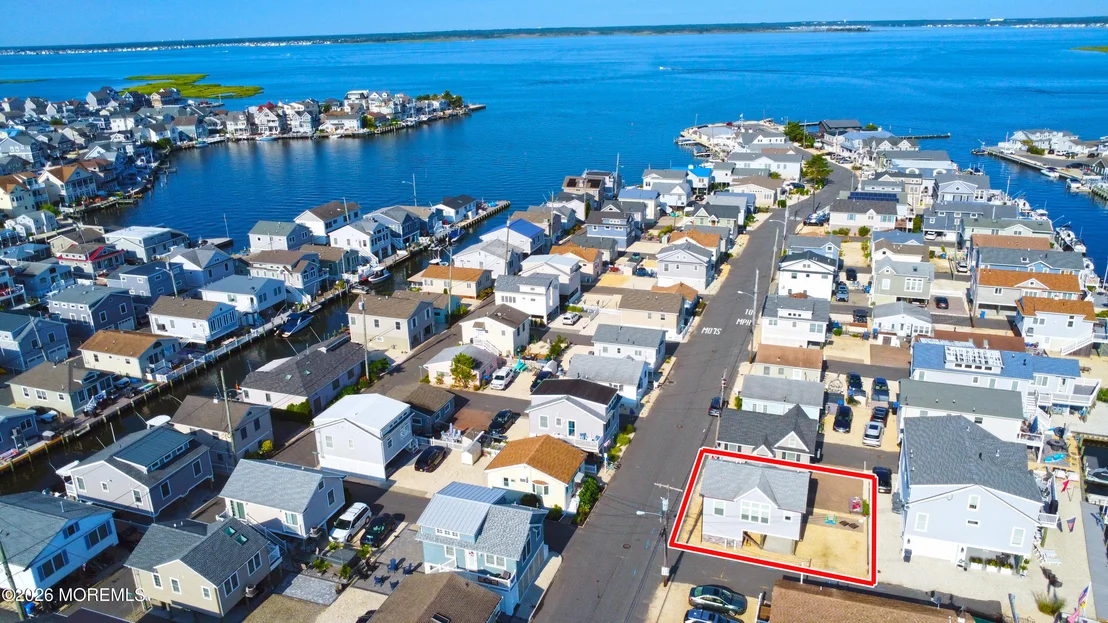 Photo of 210 Harbor Drive