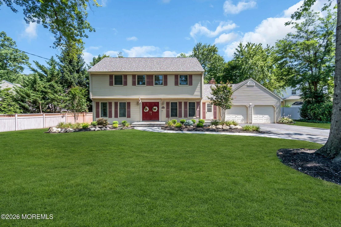 Photo of 2 Lakeland Drive