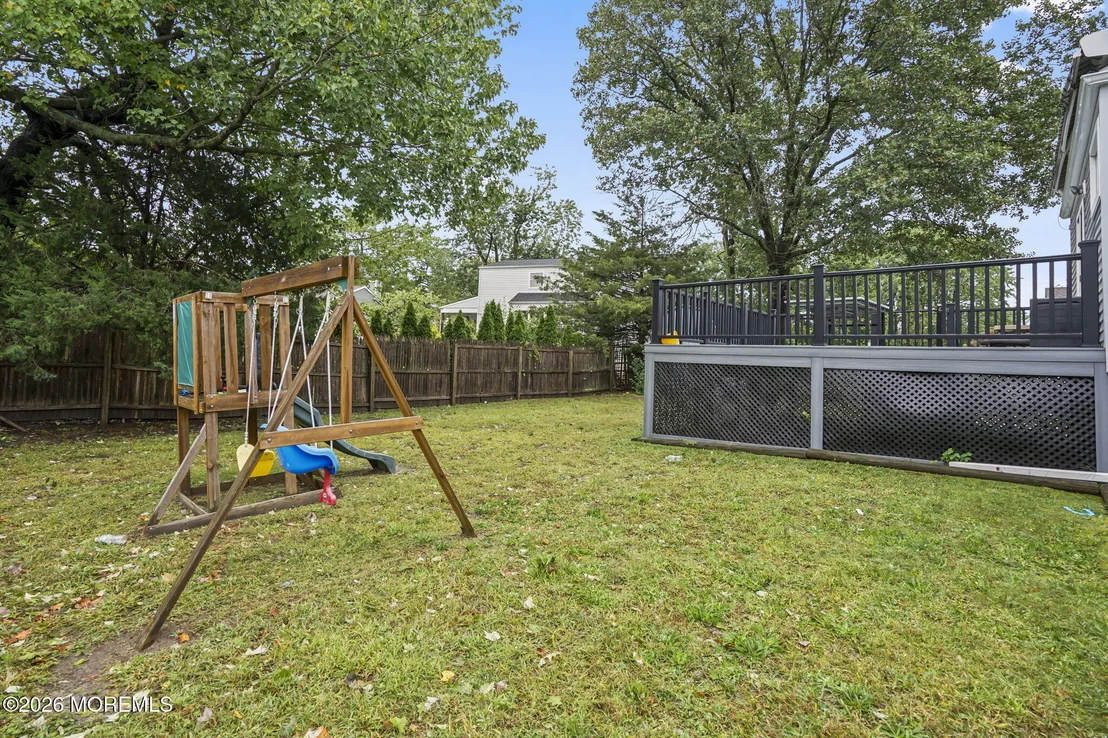 Photo of 335 Middle Road