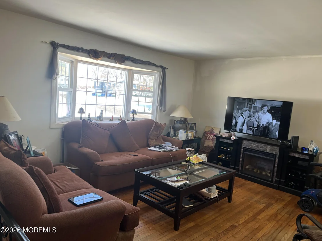 Photo of 715 John Terrace