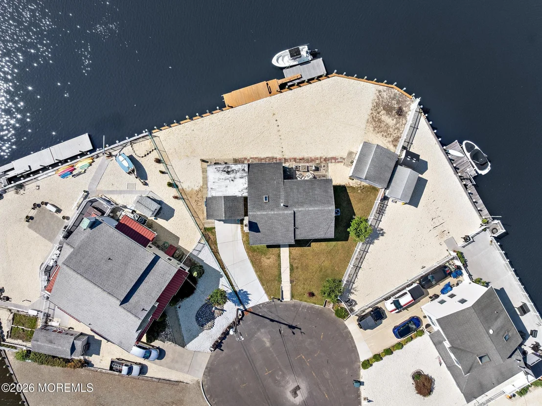 Photo of 34 Lake Singleton Court