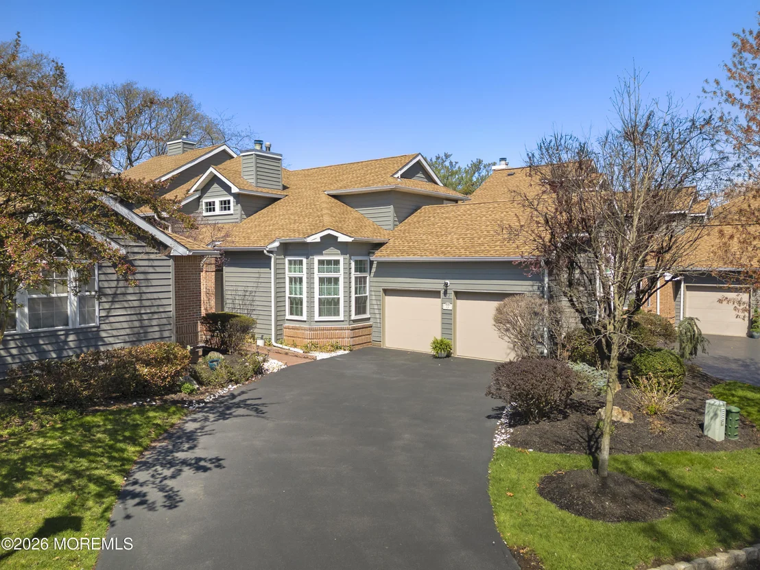 Photo of 22 Fairway Boulevard