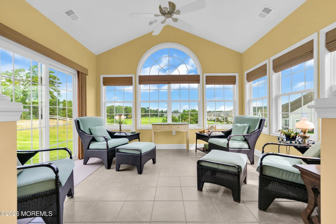 Photo of 4 Bay Head Court