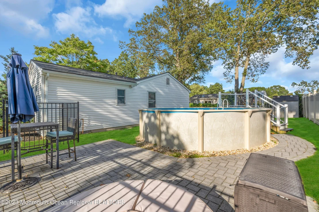 Photo of 1435 Flintoft Avenue