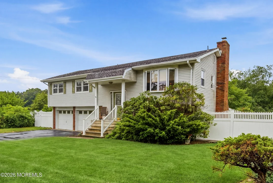 Photo of 652 Brookside Drive