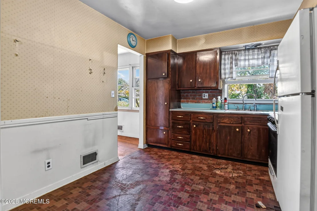 Photo of 110 Iris Drive