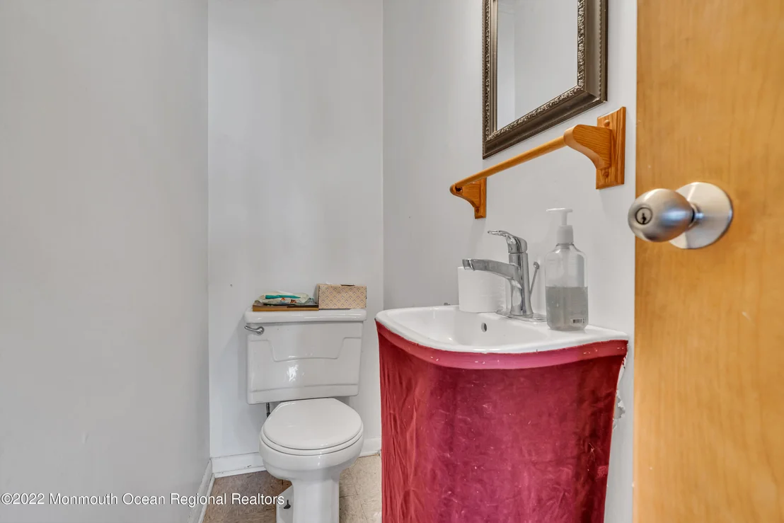 Photo of 68 Maple Avenue
