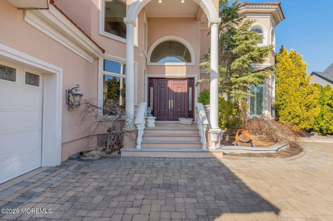 Photo of 342 Aldo Drive