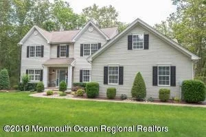 Photo of 12 Oak Leaf Drive