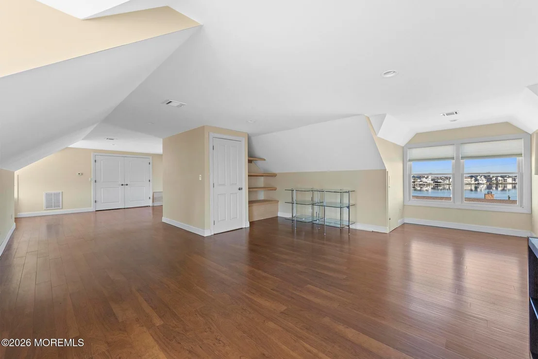 Photo of 305 Sloop Lane