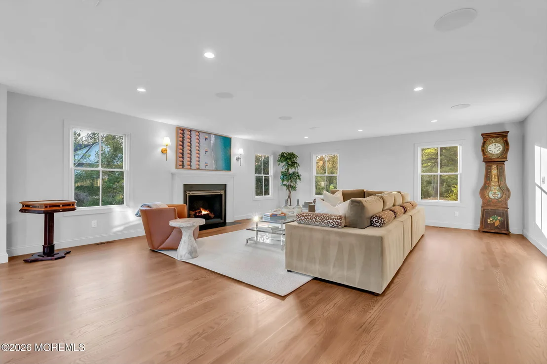 Photo of 181 Rumson Road