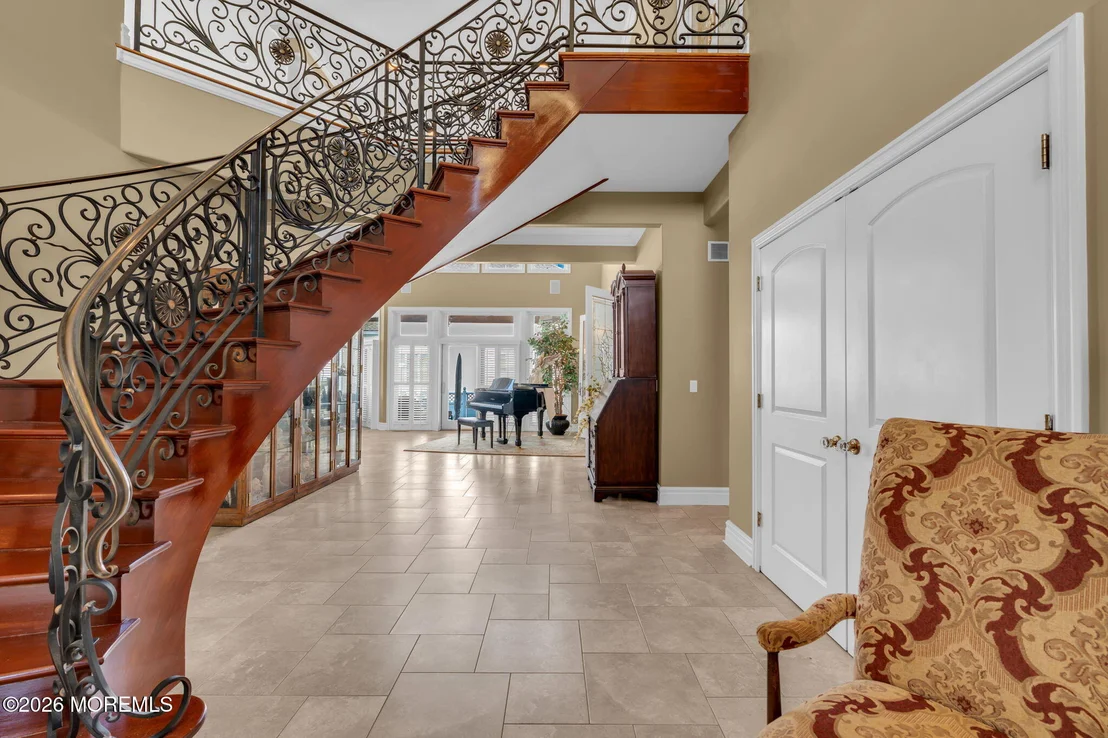 Photo of 342 Aldo Drive