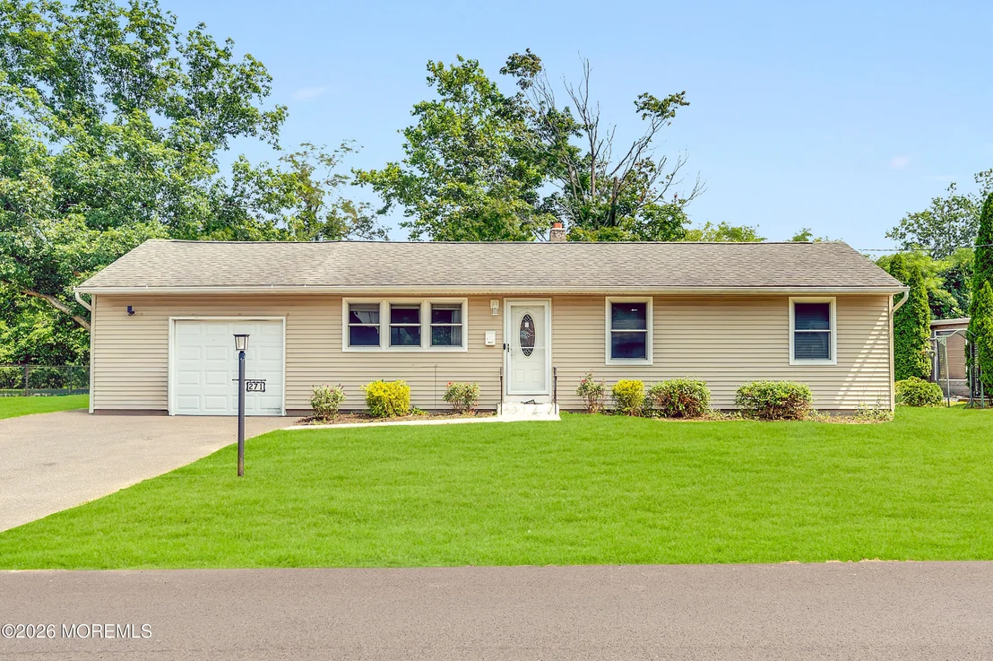 Photo of 271 Sky Manor Boulevard