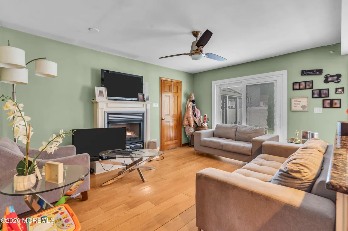 Photo of 2209 Crestwood Drive