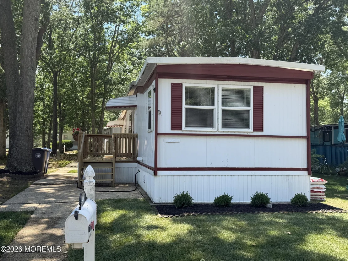 Photo of 406 Roberts Road