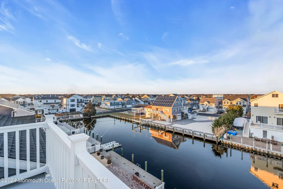 Photo of 106 Saint Lawrence Boulevard