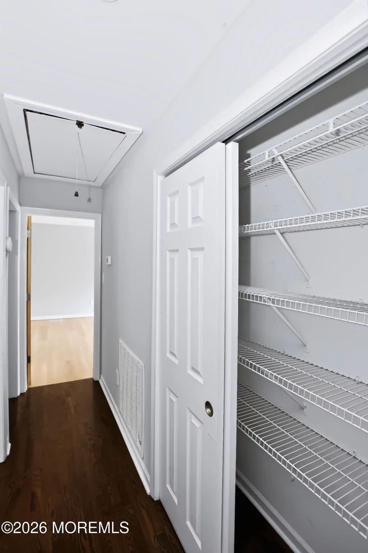 Photo of 2121 Ridgeway Road