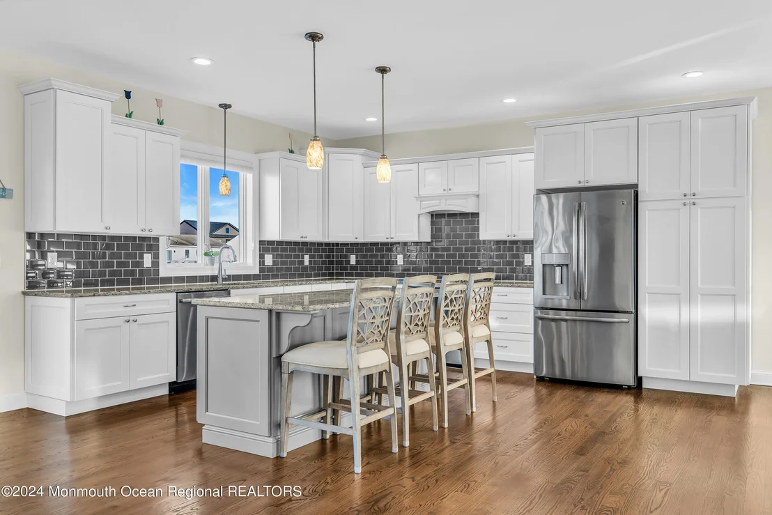 Photo of 106 Saint Lawrence Boulevard