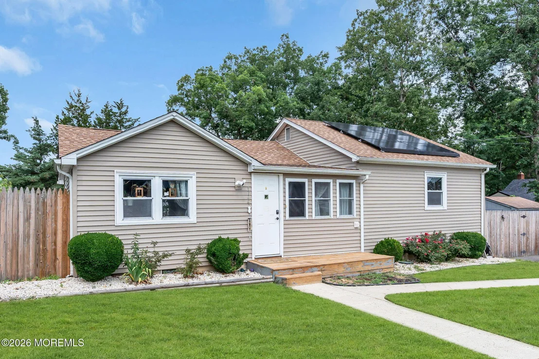 Photo of 1744 Whitcomb Road