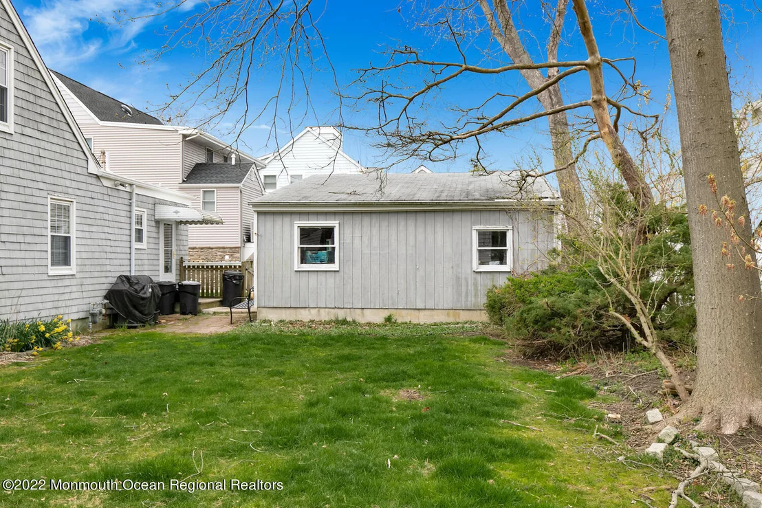 Photo of 306 Perrine Boulevard