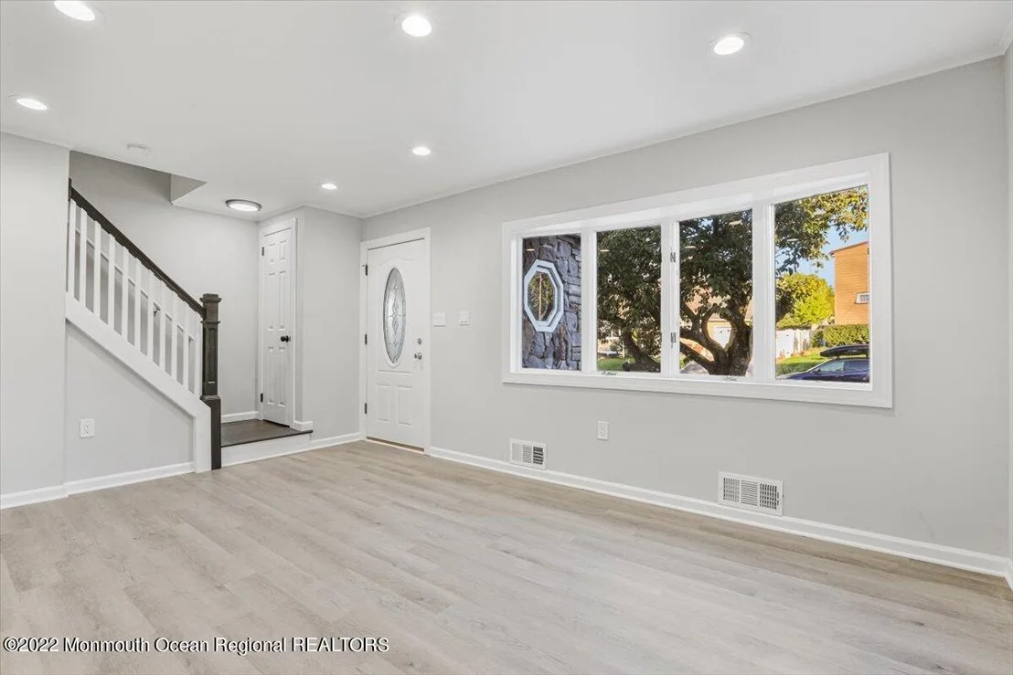 Photo of 104 Longfellow Drive