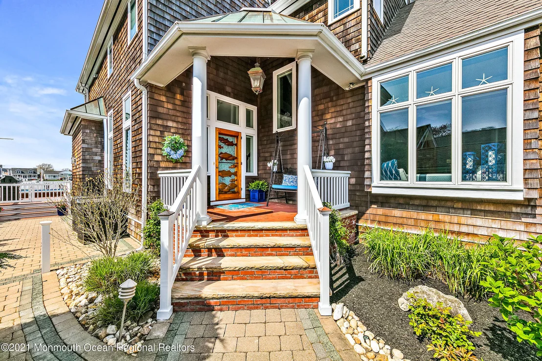 Photo of 770 North Drive
