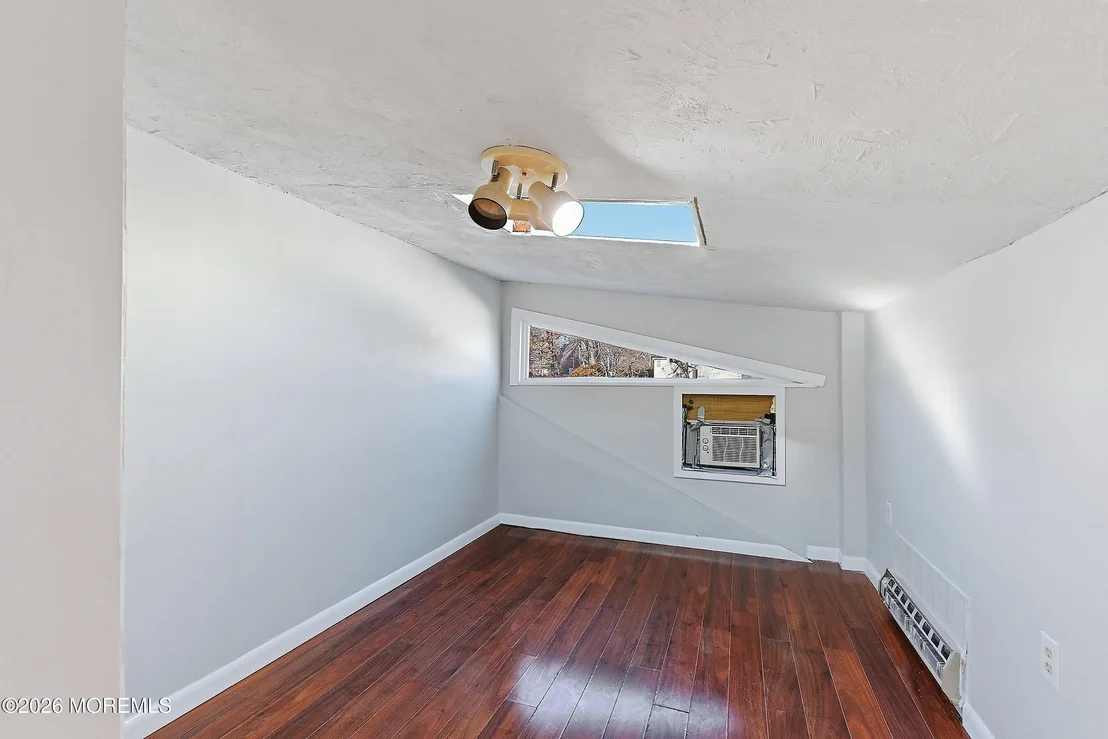 Photo of 215 Sunset Lane