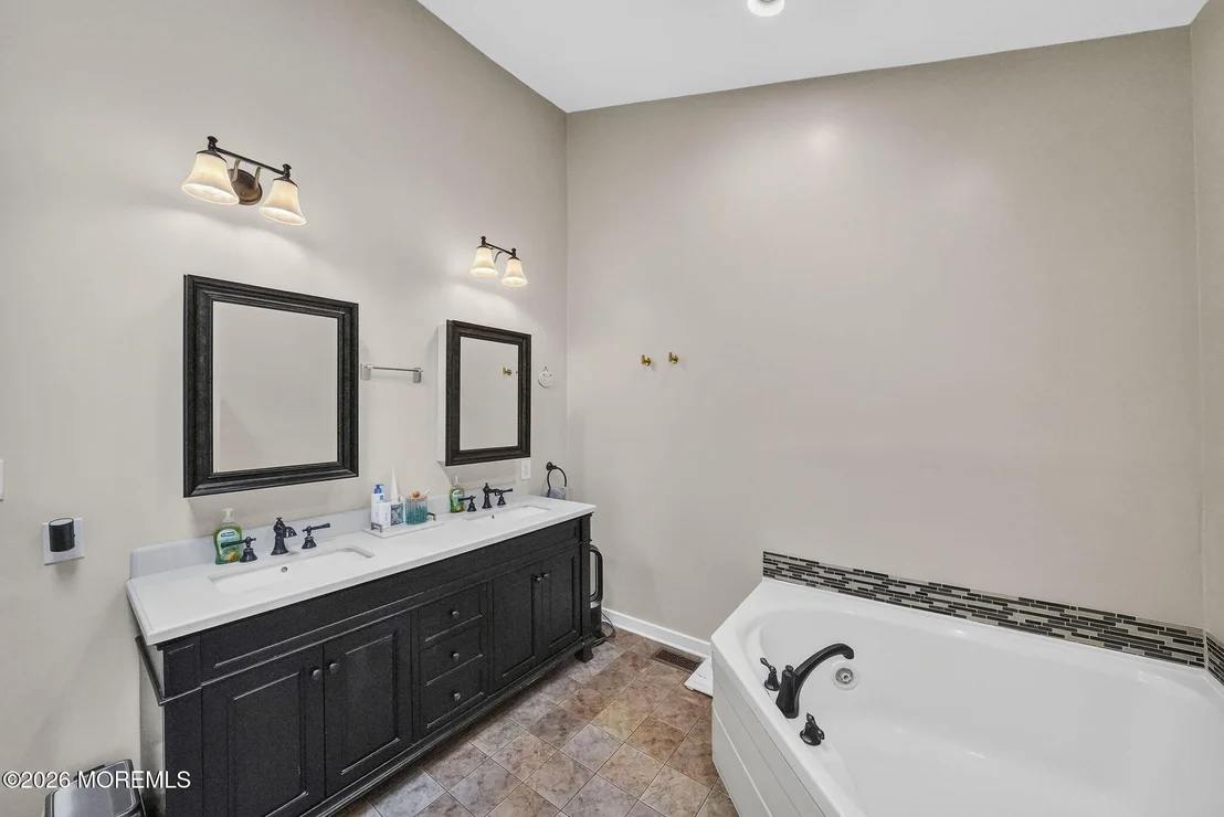 Photo of 1012 Columbus Road
