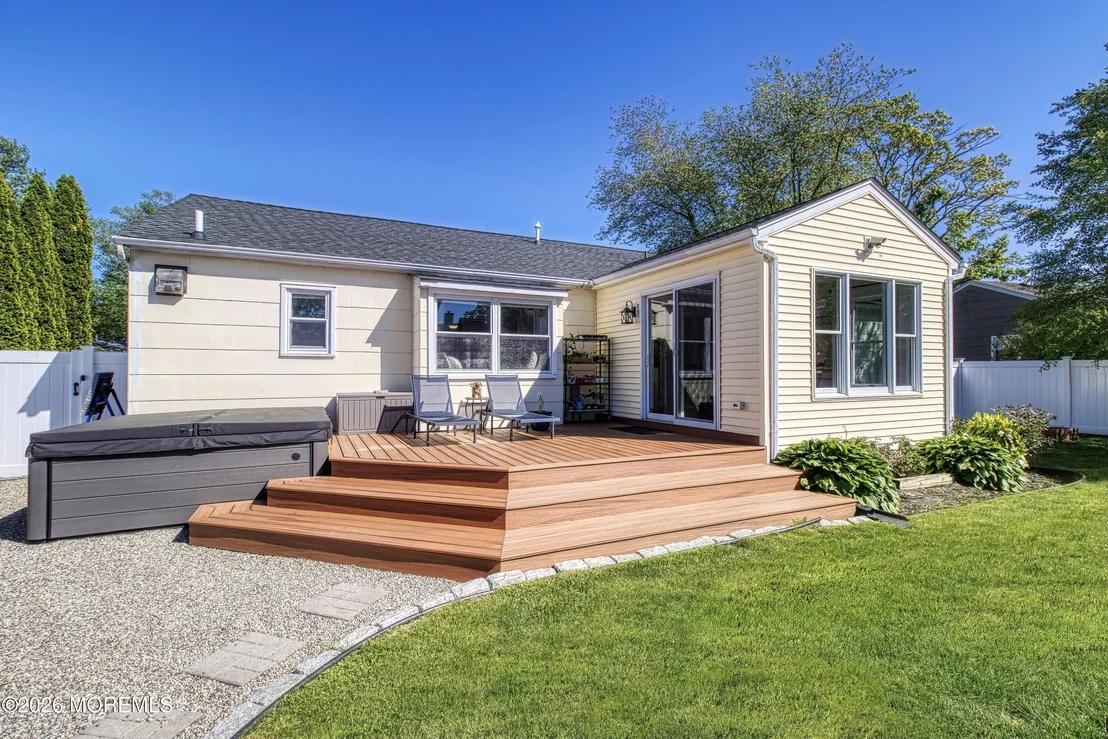 Photo of 105 Cranbury Road