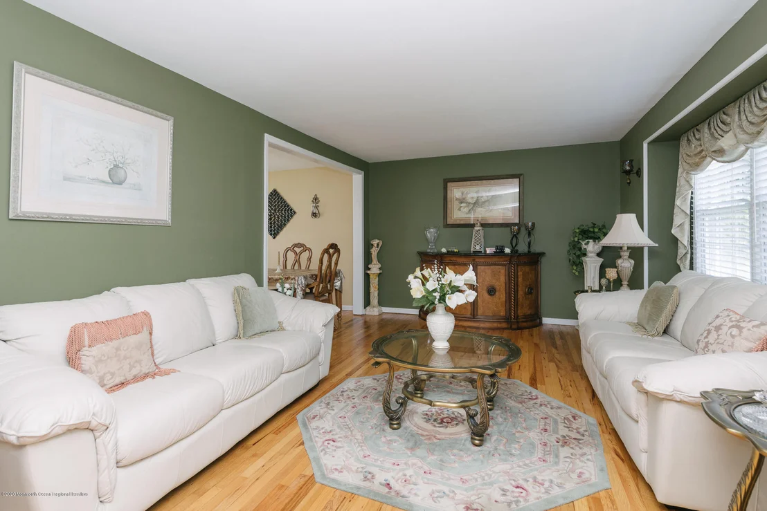 Photo of 220 Colonial Drive