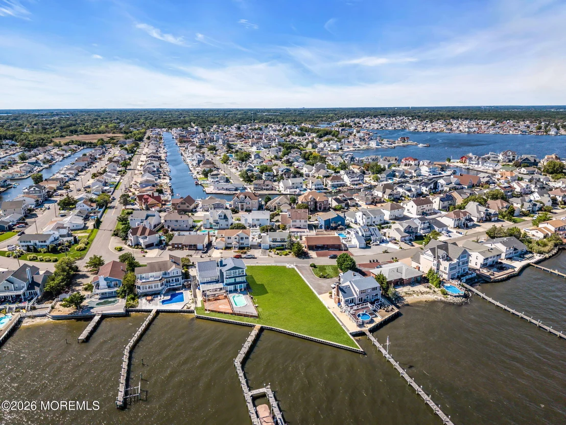 Photo of 3290 Long Point Drive