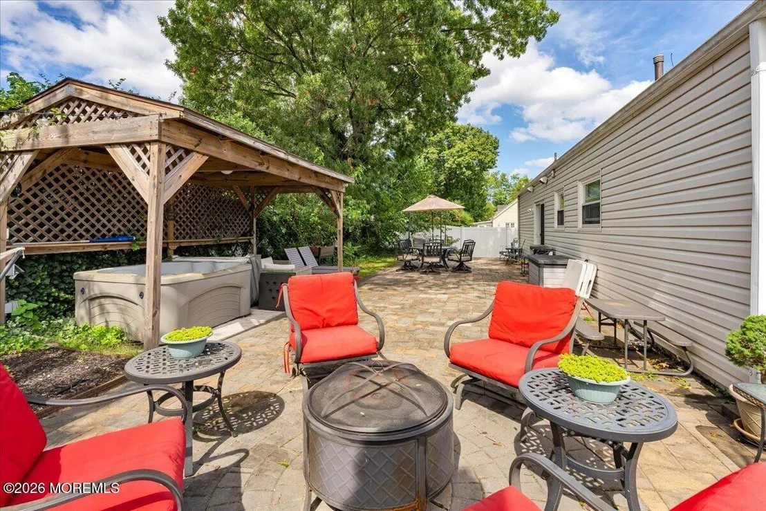 Photo of 48 Cresci Boulevard