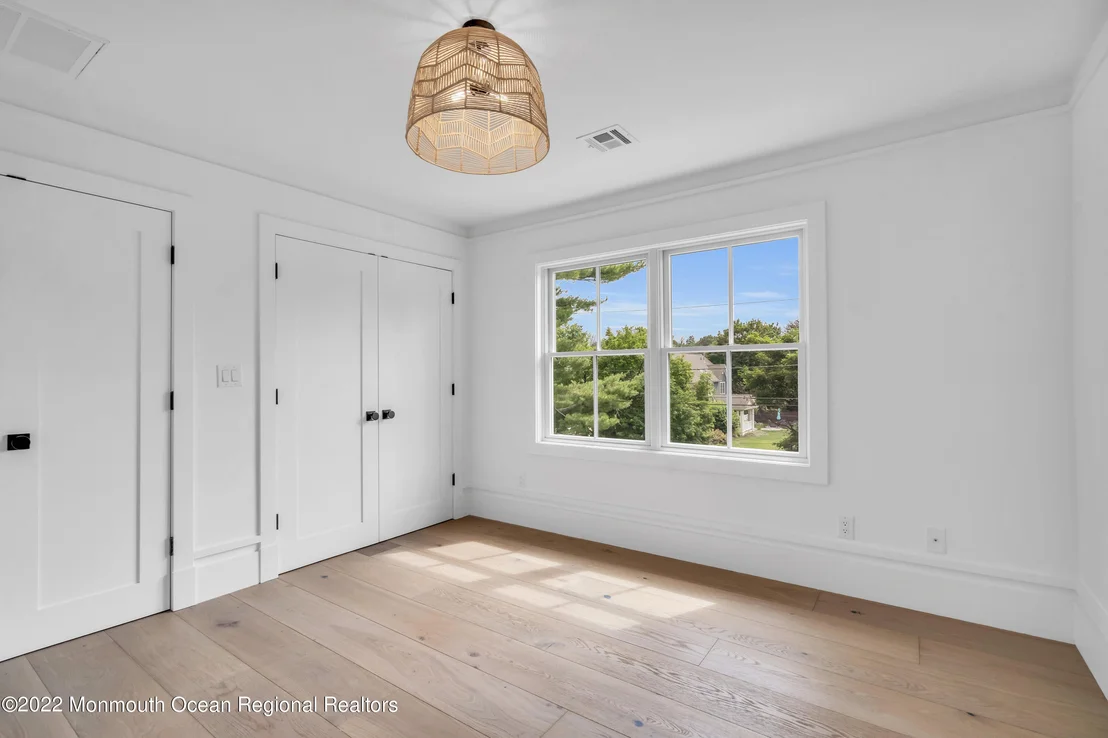 Photo of 376 Orenda Circle