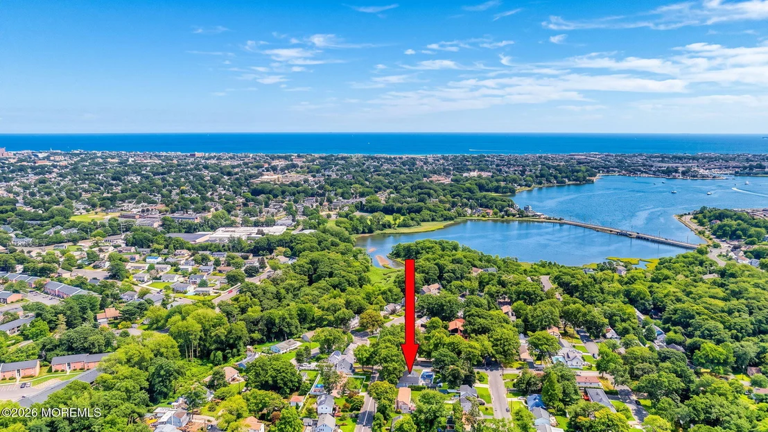 Photo of 210 Robbins Road