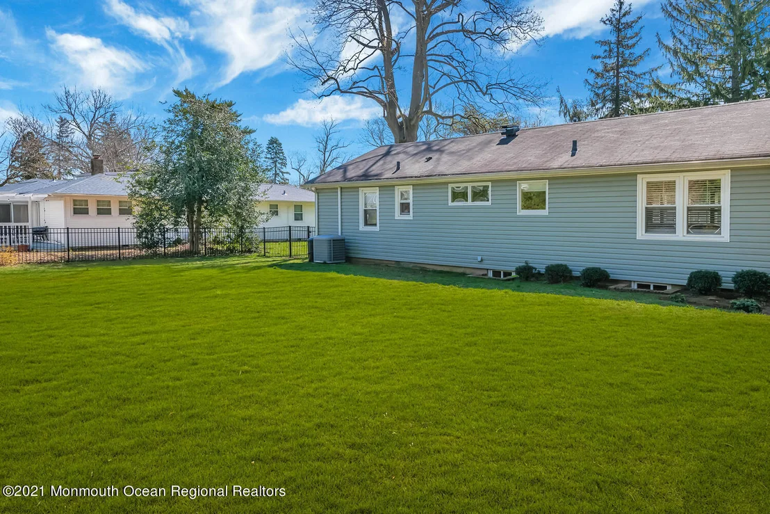 Photo of 407 Rumson Road