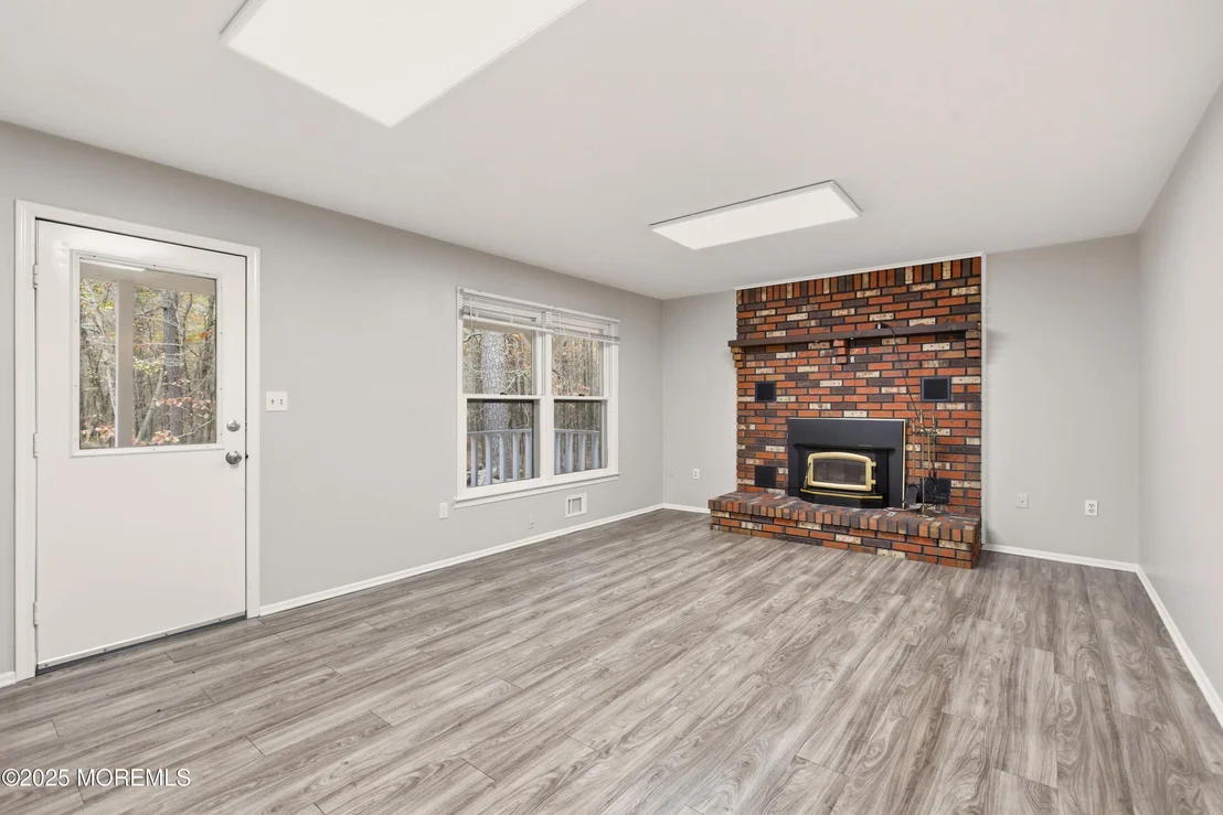 Photo of 683 Anderson Road