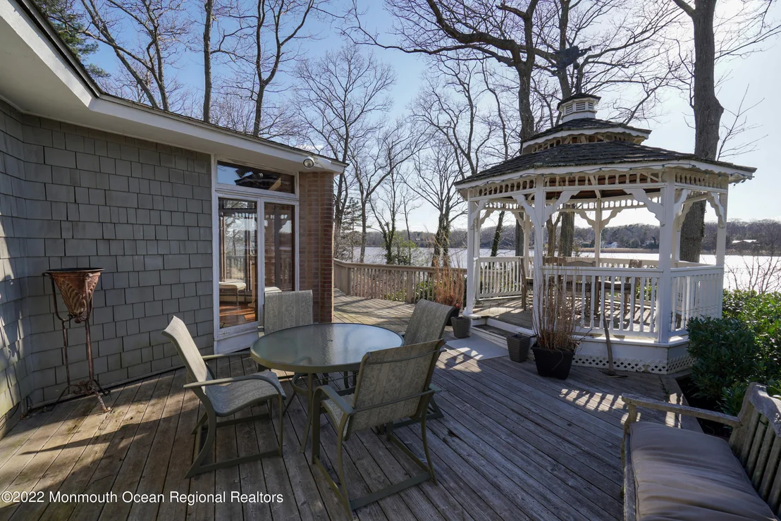 Photo of 2409 Riverside Terrace