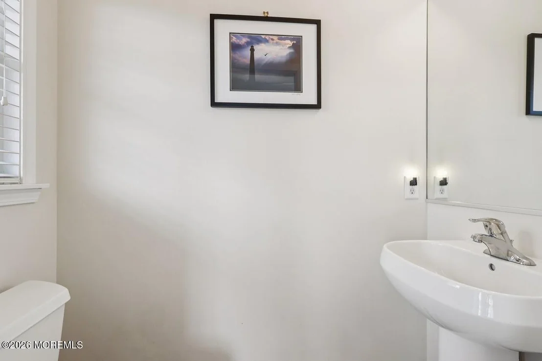 Photo of 232 Montclair Road S