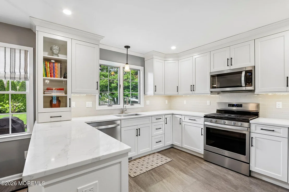 Photo of 920 Allaire Road
