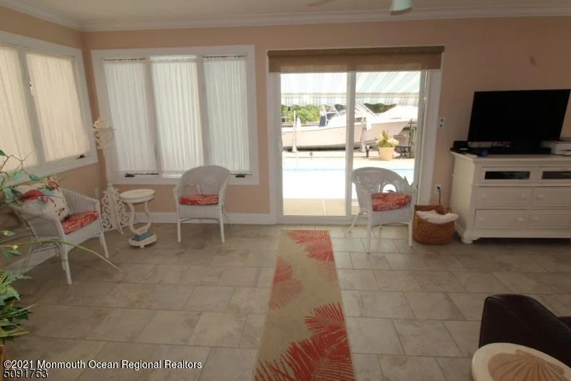 Photo of 8 Rochester Drive