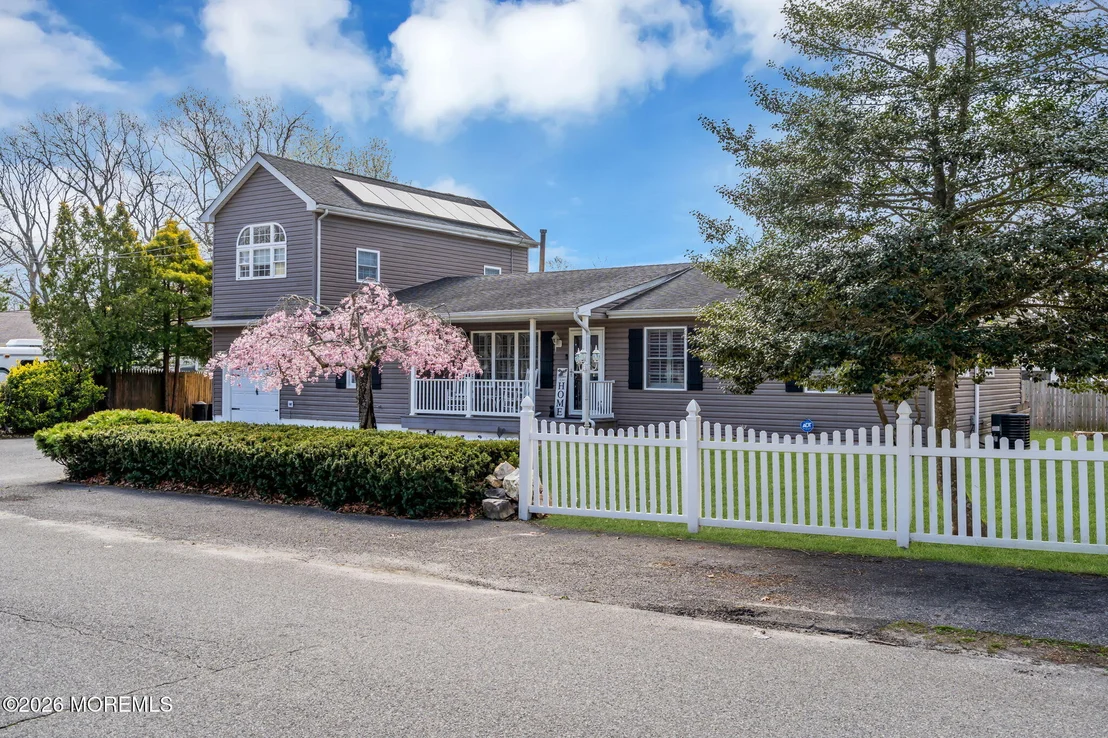 Photo of 363 Constitution Drive