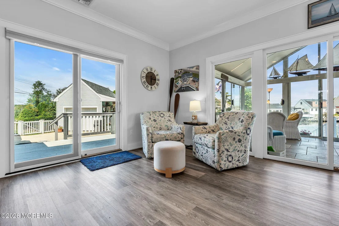 Photo of 237 Bay Shore Drive