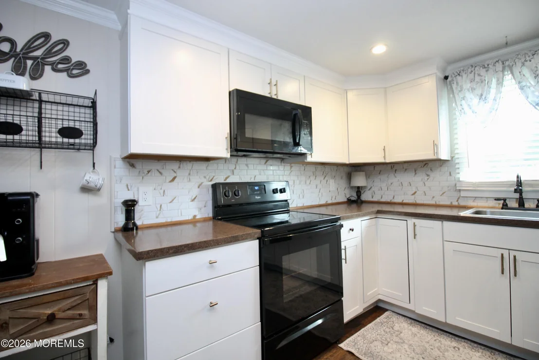 Photo of 562 Sara Drive
