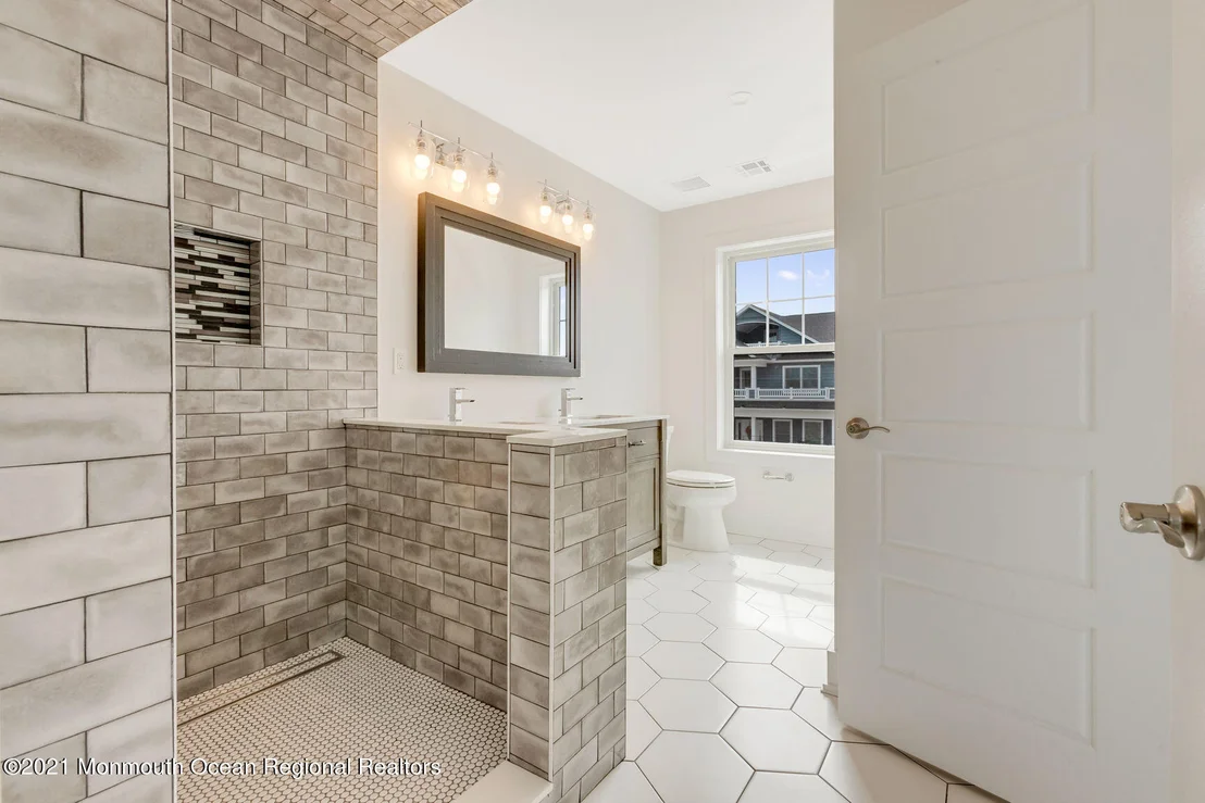 Photo of 114 Shore Drive