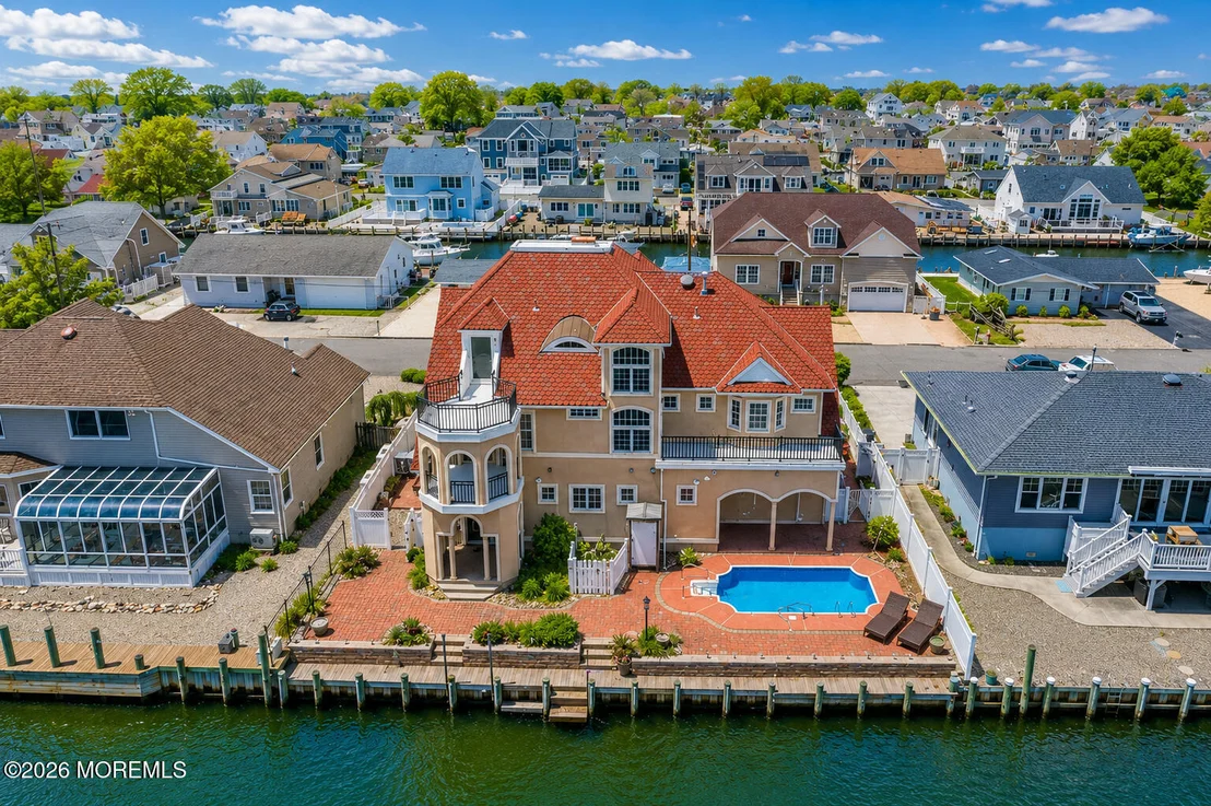Photo of 835 Anchor Drive