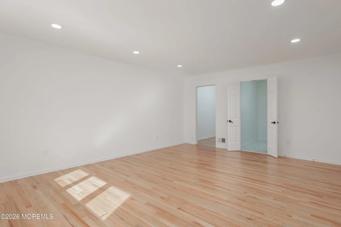 Photo of 463 Cottrell Road