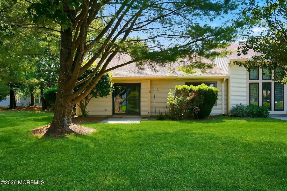 Photo of 7 Riva Boulevard