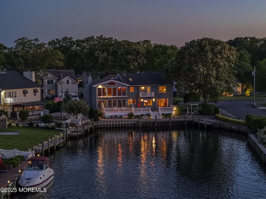 Photo of 560 Midwood Drive
