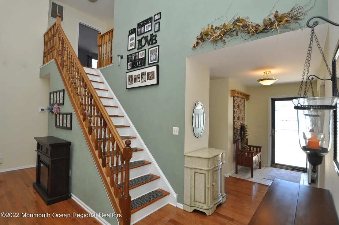 Photo of 60 Stonegate Drive