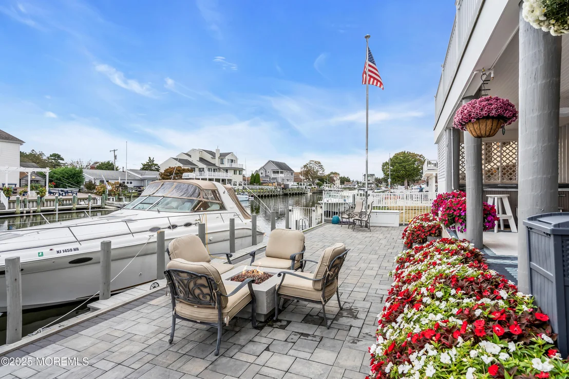 Photo of 1131 Beach Boulevard